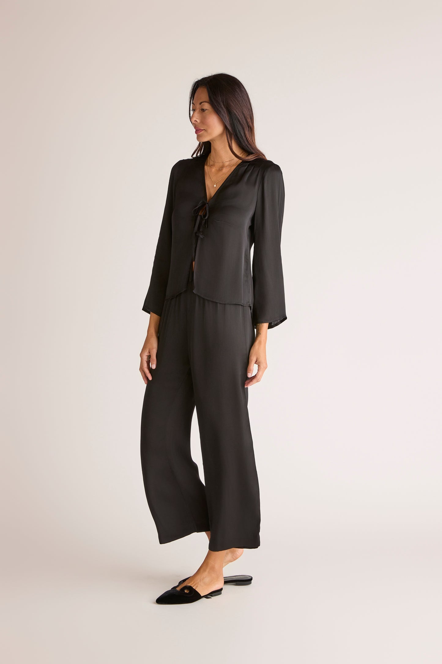 Sōlune Straight Pant Black — dressy black pants for going out with a flattering fit for evening